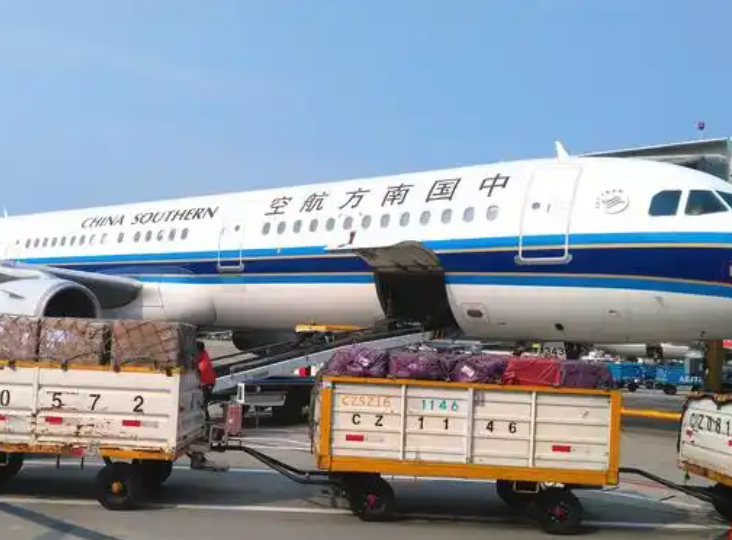 湖北鄂州花湖国际空运机场开通至香港货运航线（100-180吨/周的航空运力）