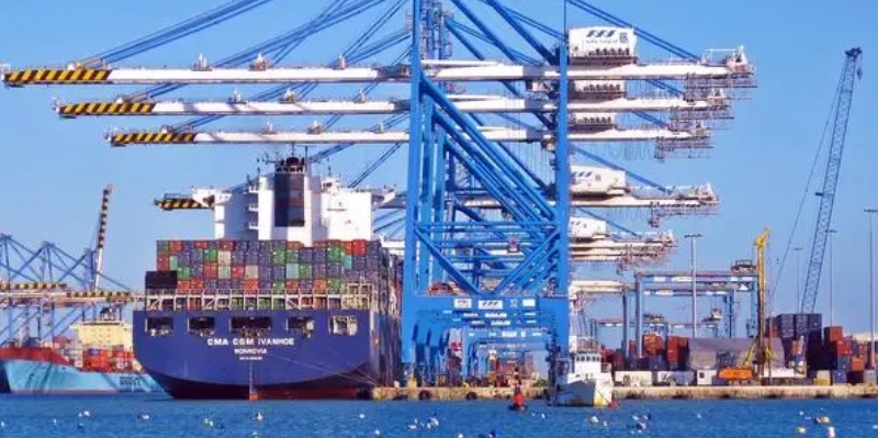 2024年1月份美国国际海运集装箱进口量激增7.9%（排名前10位的港口进口量激增）