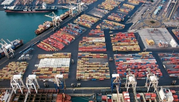 国际海运船公司绕航，港口严重拥堵延误（码头等待22-28天）-百运网