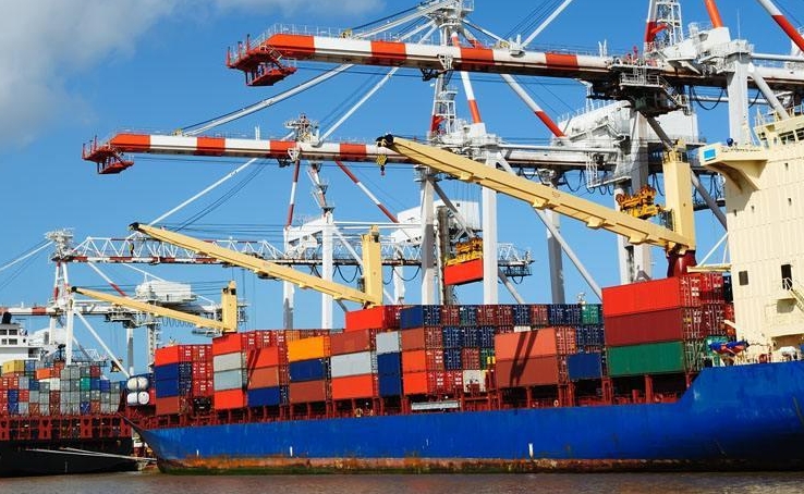 国际海运高柜集装箱能装下多少吨（海运高柜集装箱是40HQ还是40GP）