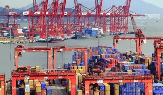 国际海运休斯顿港集装箱吞吐量继续超过去年（4月份增长了12%）