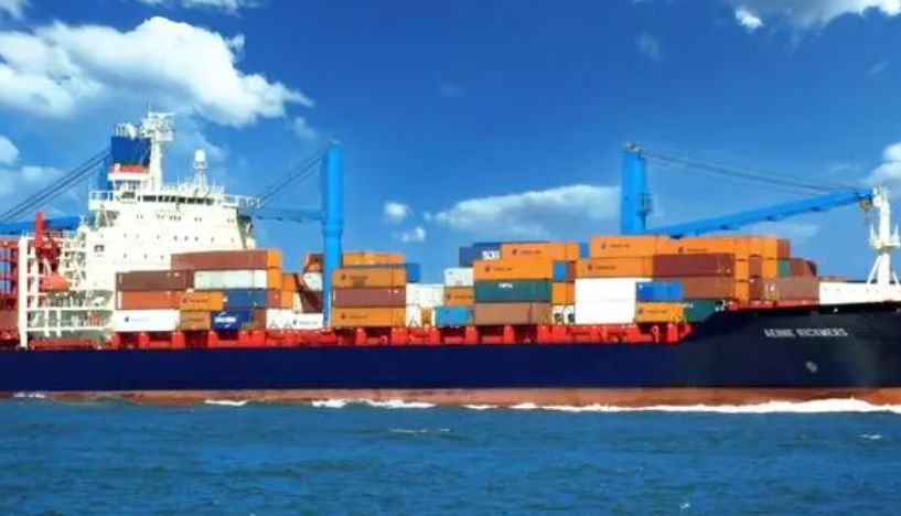 国际海运贸易将持续下降（全球GDP正越来越多地转向服务业）