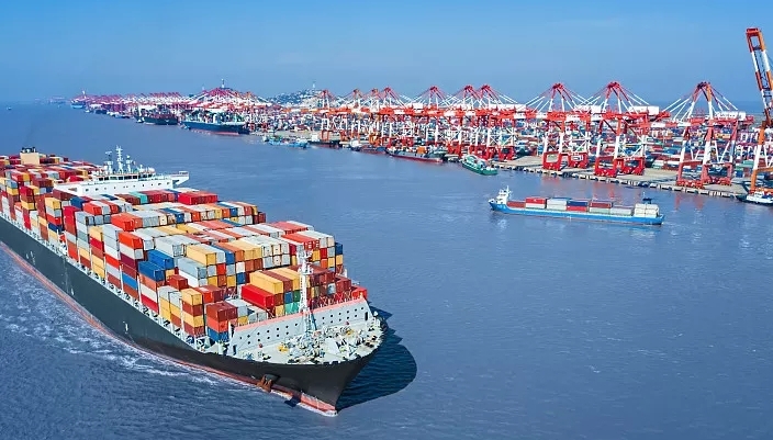 国际还有奥克兰港恢复到历史平均货运量（前4个月的全标准箱量增长了17%）