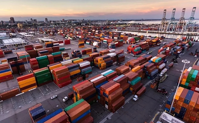 印尼修改新规，释放上万个滞留国际海运集装箱（全国26,000个集装箱被困）