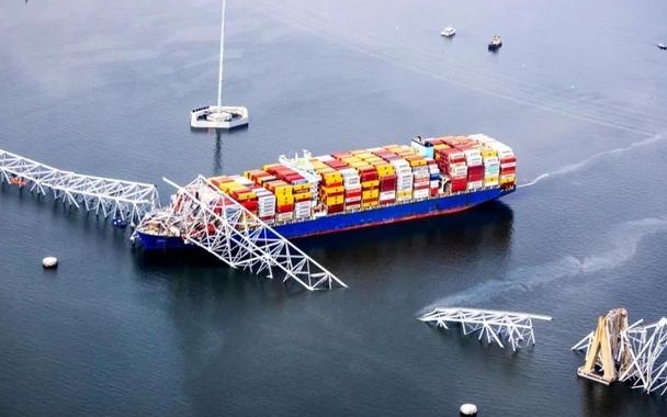 撞上大桥的“达利”号终于离开国际海运巴尔的摩港口（国际海运最新报道）