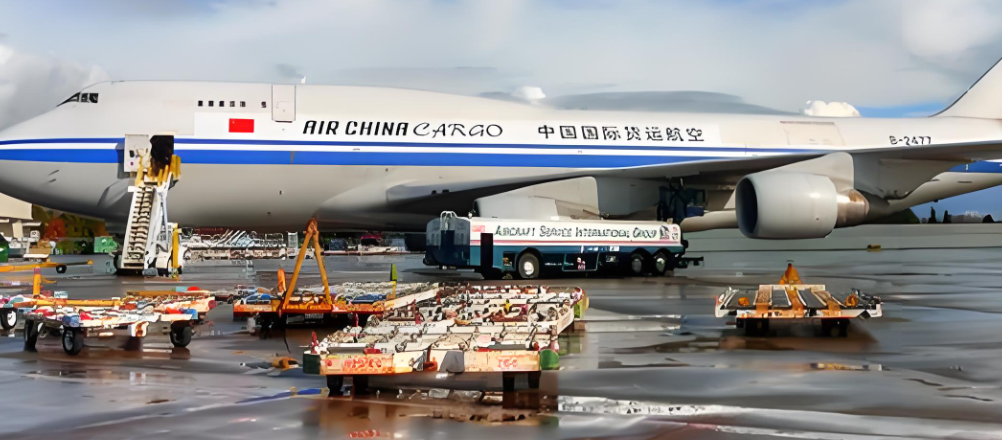 美国空派