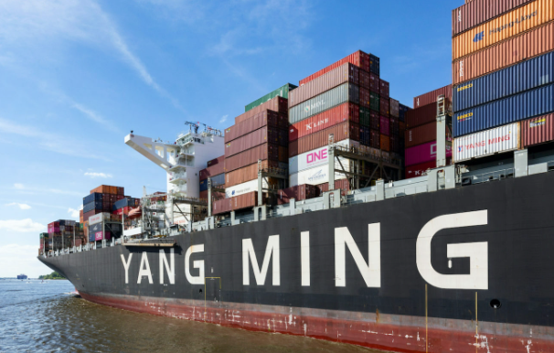 国际海运公司阳明海运一季度业绩亮眼（营收达 13.9 亿美元，净利 2.9 亿美元）