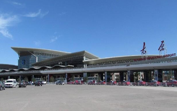 截至2017年11月,太原武宿国际机场有航站楼2座(1号航站楼面积2